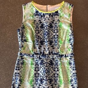 Tahari Size 4 Sleeveless Shift Dress